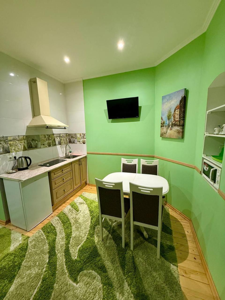 Apartments Provence Chernivtsi Bagian luar foto